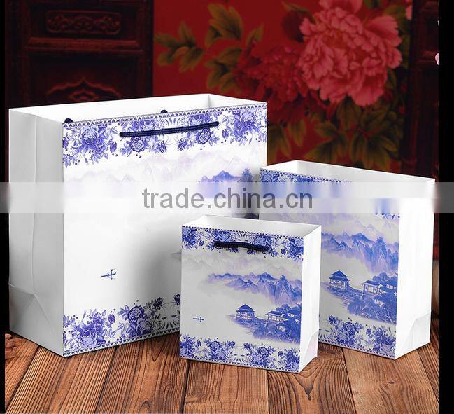 twisted Packaging bag/ white board shopping Bag /handle paper bag