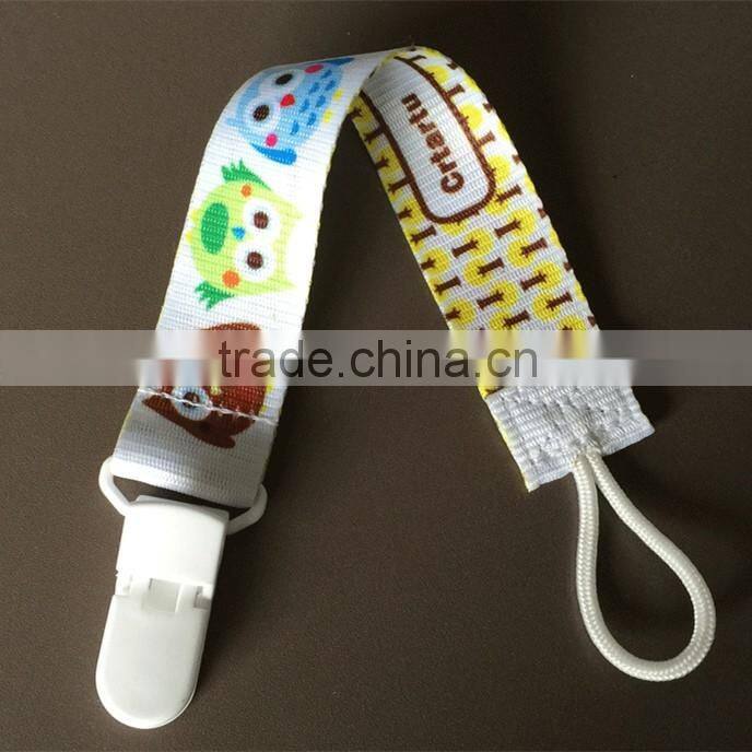 New baby pacifier clip high quality plastic pacifier clip baby pacifier clip