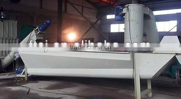 Large-sized rinsing and seperating tank for soft plastic