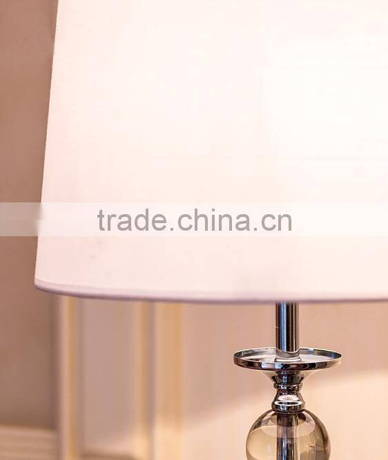 Concise modern design K9 crystal table lamp with fabric lampshade