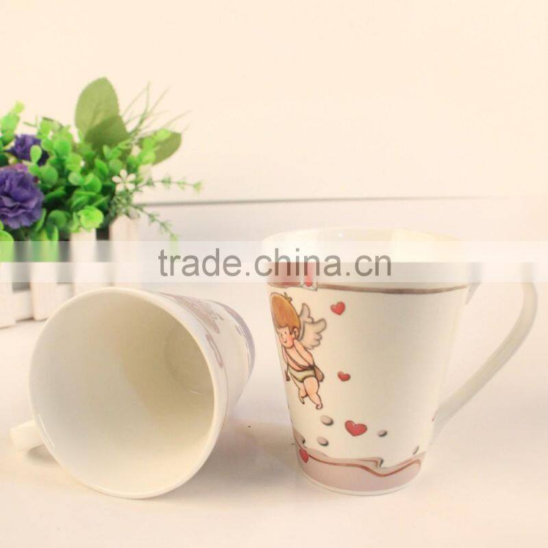 Hot sale creative 13oz magic mug v shape with customized design