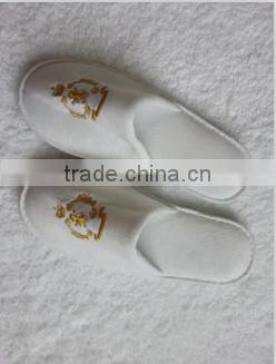 White Hotel Bathroom Slippers With Embroidery