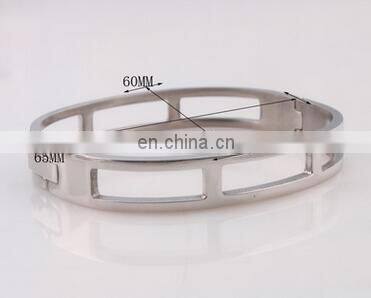 Fashion Women 9mm Width Cuff Bangles Roman Numerals women Bracelets Hollow Out Stainless Steel hand wear Jewelry