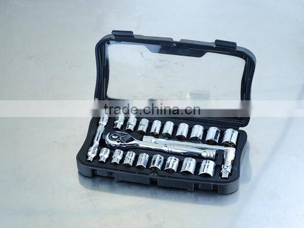 1/2"DR 12 PCS SOCKET SET: Ratchet Wrench & Sockets