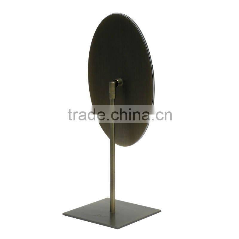 Rotatable rolling standing cosmetic mirror