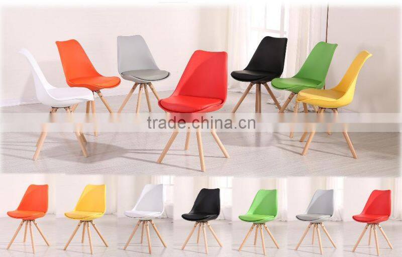 Comfortable luxury PU office leather chair with round wood legs