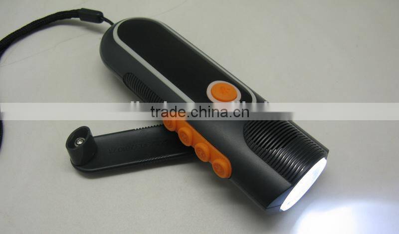 Dynamo torch with FM/AM radio