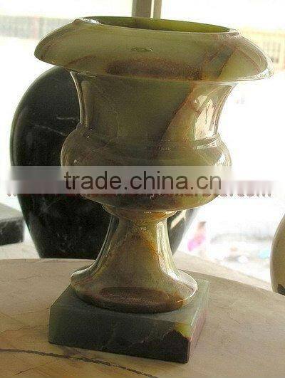 OUTDOOR ONYX PLANTERS