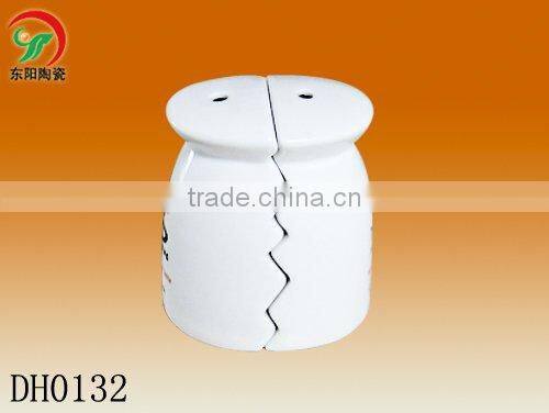 porcelain salt and pepper shaker wedding favors