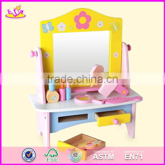 2017 New design pretend play toy wooden play makeup W08H070