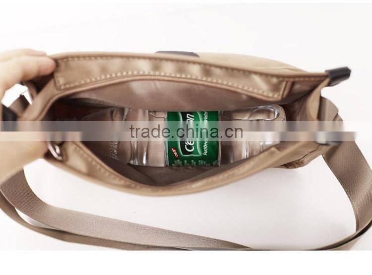 New fashion nylon messenger bag wholesale