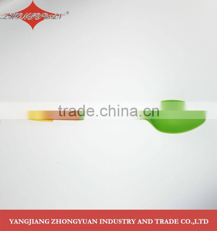 Kitchen accessory nylon kitchen set with colorful pp handle