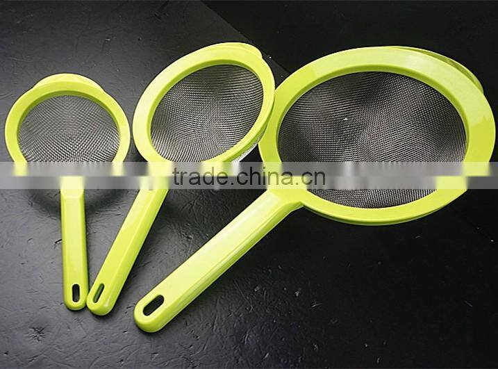 43022 Set of 3 Fine Mesh Stainless Steel Strainers with pp handle