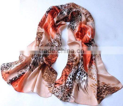 2016 Fashionable Lady Pashmina Scarf Print Polyester Scarves Wholesale