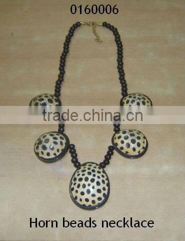 Emerald Imitation necklace