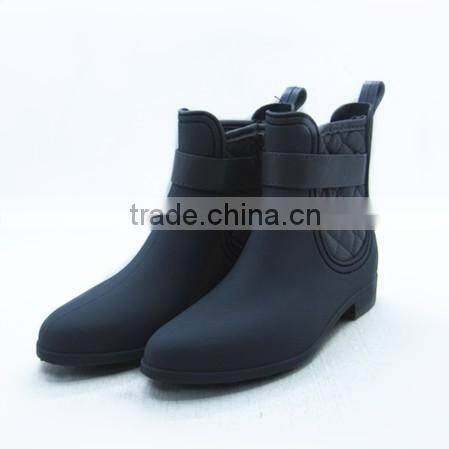 Fashionable Waterproof PVC Rain Boots For Women
