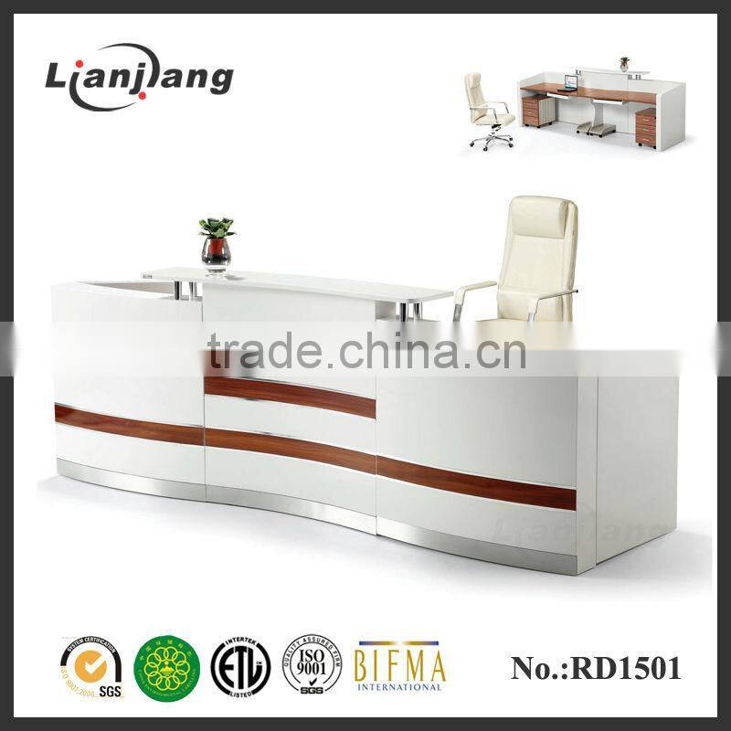Big 5 star hotel reception desk size