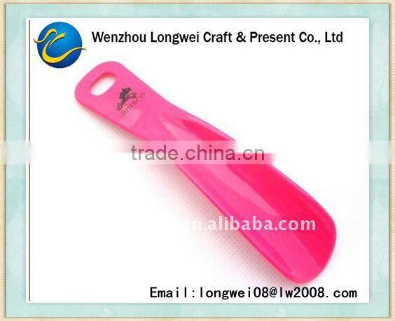 logo engraving painted long wood shoe horn with rope