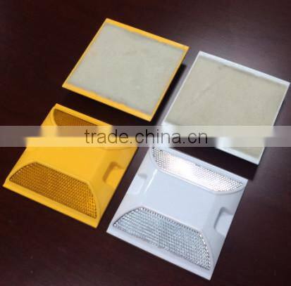 High strength reflective Plastic Road Stud for Roadway Safety