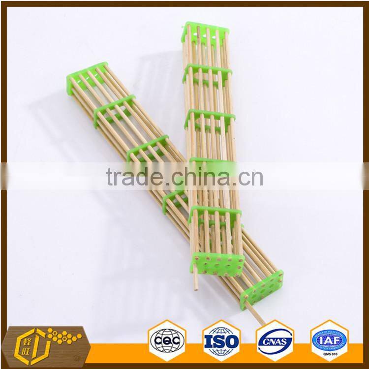 BeeKeeping Tools Bee Hives Tools Long Baboo Bee Queen Cage