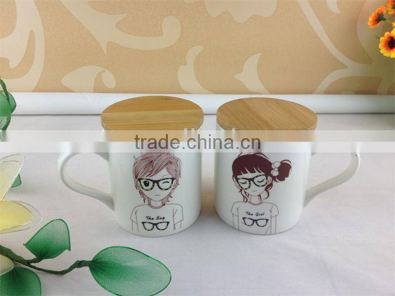 ceramic coffee mug with spoon and wood cover for lover couple