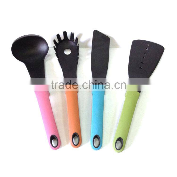 4PCS Colorful self-standing nylon kitchen utensils set