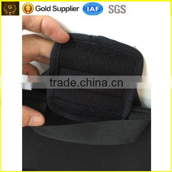 good design laptop sleeve black color with handle-1