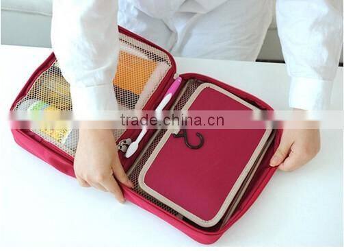 Cosmetic Makeup Bag/Travel Toiletry Bags Insulated Cosmetic Bag for Men or Women/Organizer bag