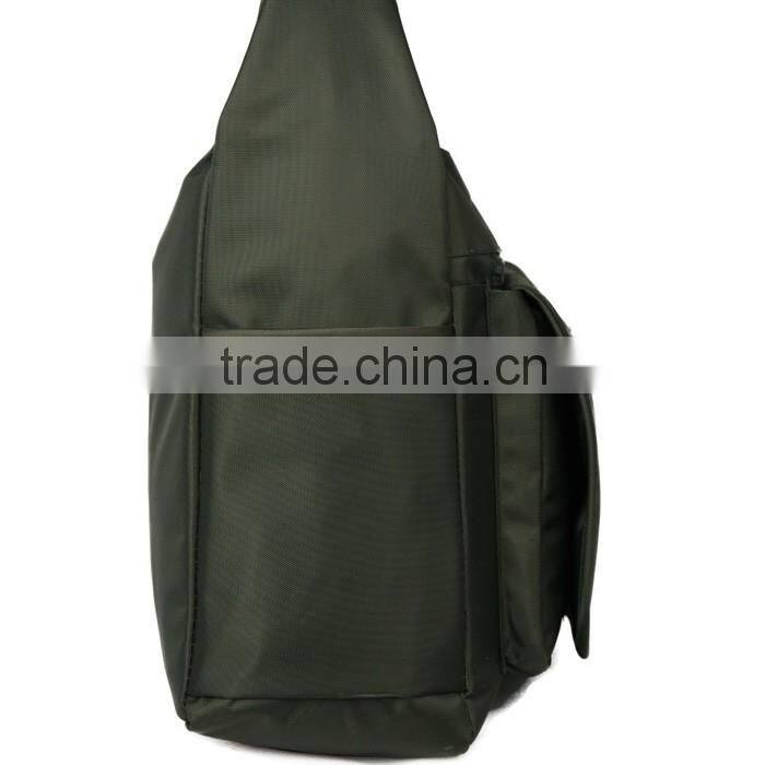 mens school messenger nylon bag with customers logo in guangzhou