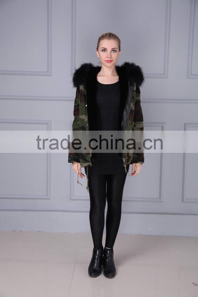 Short pattern camouflage shell black fake fur lining collar winter parka for lady