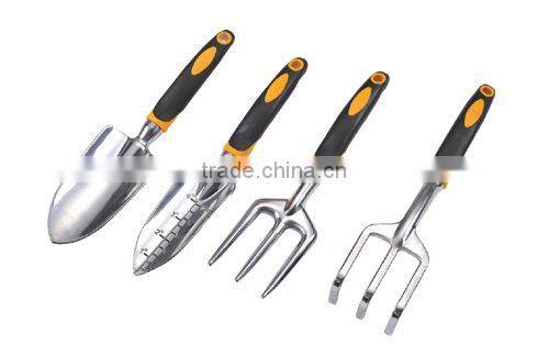 STURDY EASY-GRIP HANDLE GARDEN TOOL