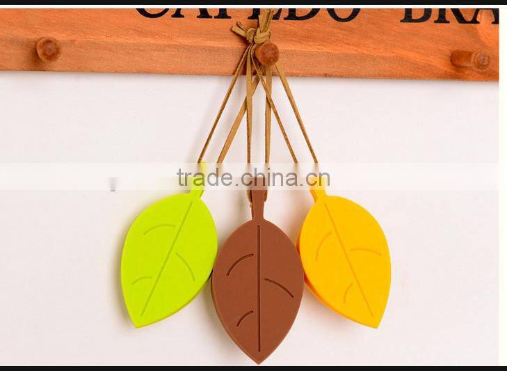 Creative leaf shape silica gel door stop, prevent clip hand exit card, three-dimensional hanging door stop
