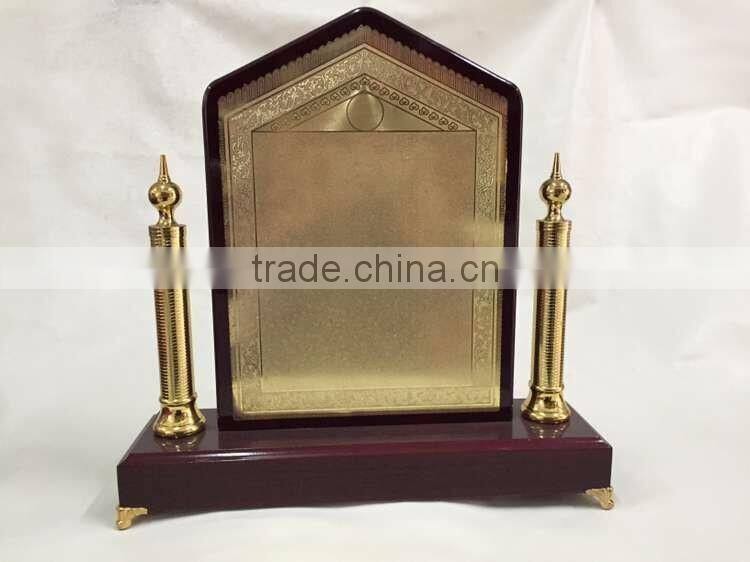 Hot Sale United Arab Emirates National Celebrative GOLDEN Wooden Shields