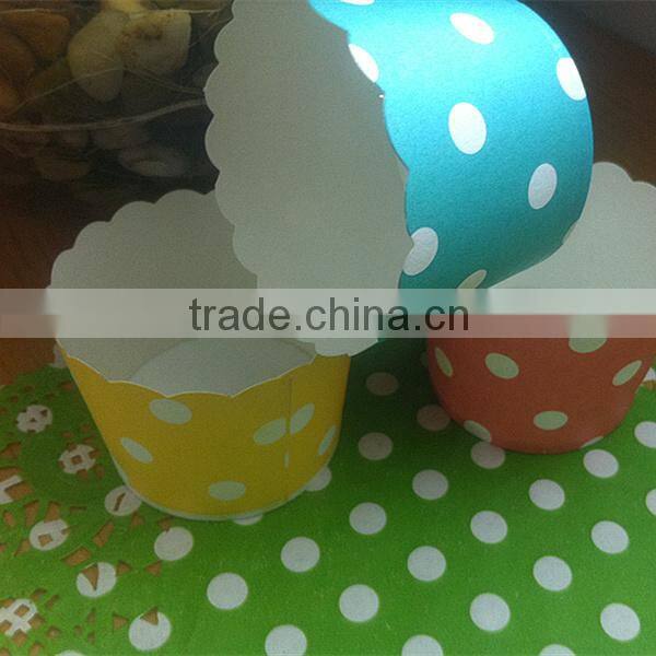 red Santa Claus Christmas decoration mini muffin cake cups,party cheap bulk small cupcake cases supply kids favors