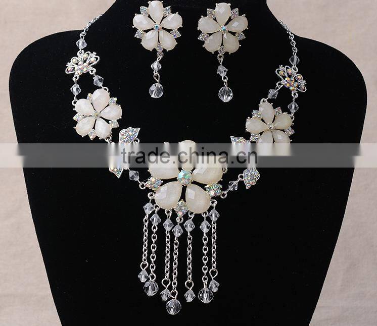 2016 China Wholesale Fashion Tassel Beads Flower Necklace Set