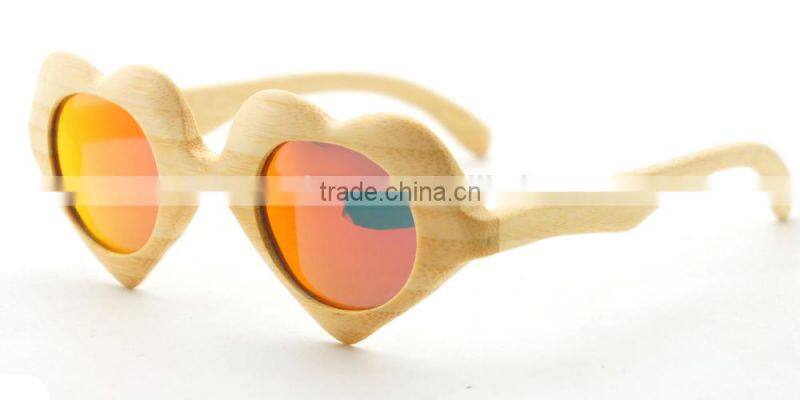 Popular Love shape Nature bamboo sunglasses with gold lens