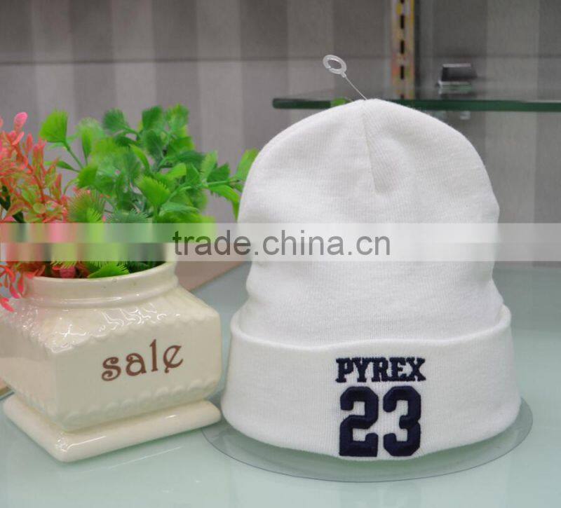 Custom Knitted Acrylic Beanie Hat With Embroidery labels