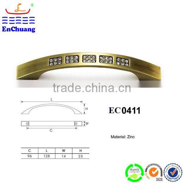 96mm Centers Classical Elegant Footed Pull Handle in Antique Brass