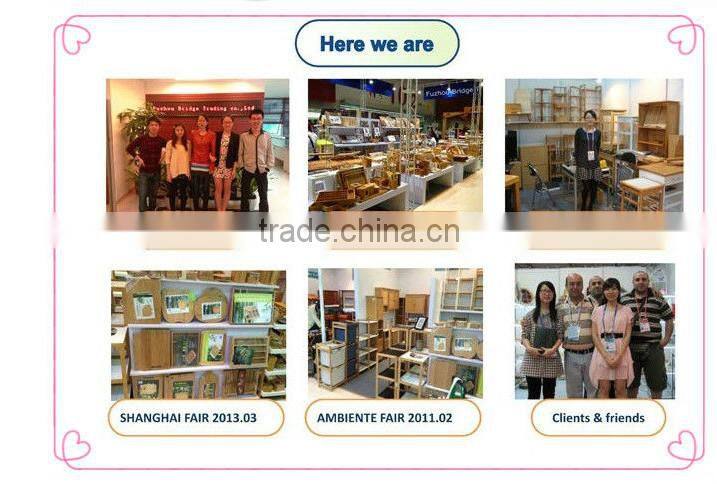 factory outlets center computer table