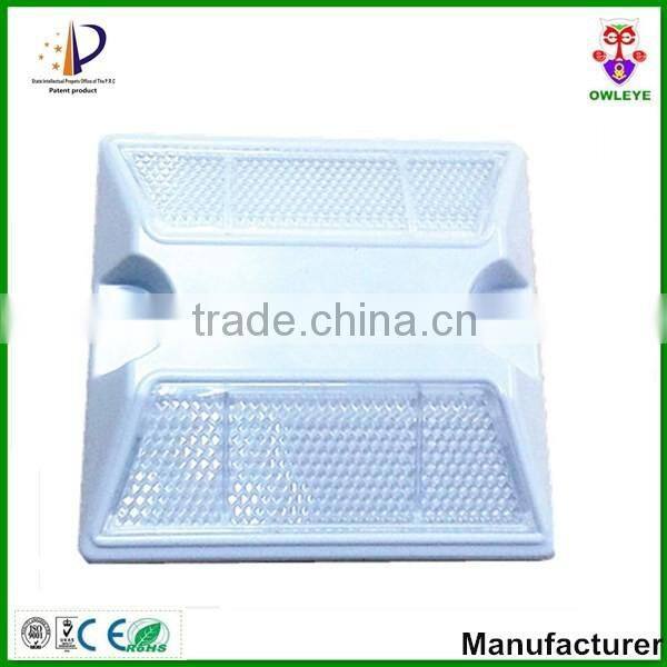 roadway Plastic Reflective Road studs