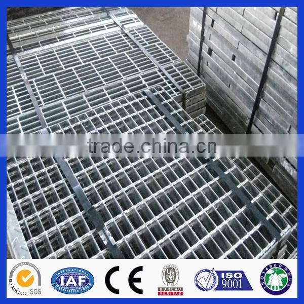 DM Bigger Round Holes Customized Hot Dip Galvanized Steel Grating Galvanized Plain Steel Bar Grating