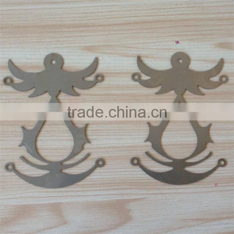 metal decrotive accessories used for Assassin's Creed and Cosplay