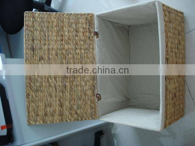 water hyacinth storage basket with willow