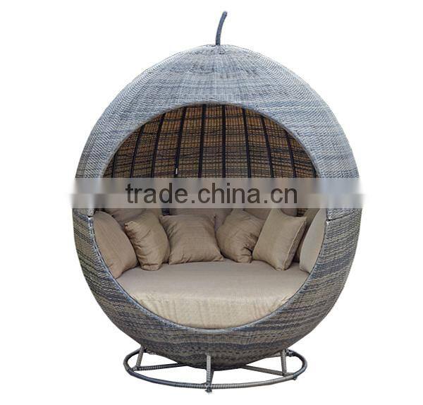 Rattan furniture with high quality apple/ globe daybed