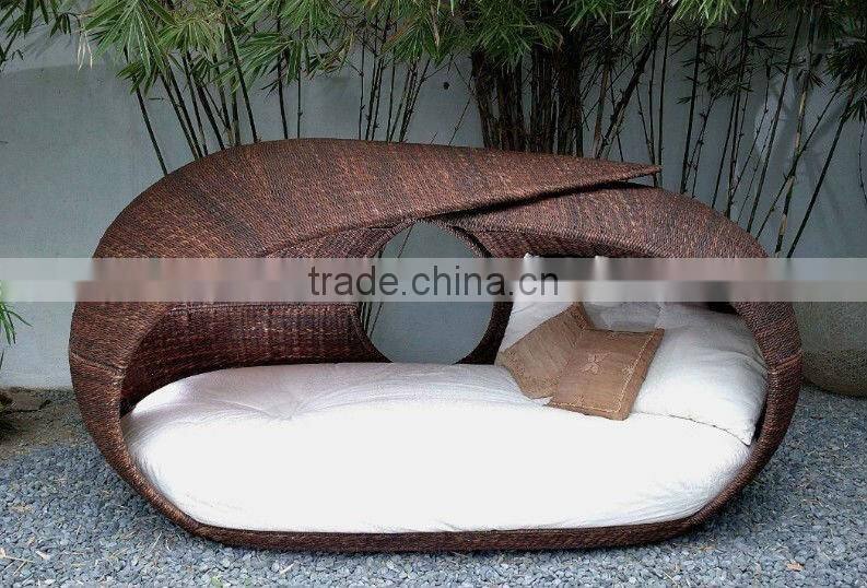 AY1701 Luxury Rattan Daybed