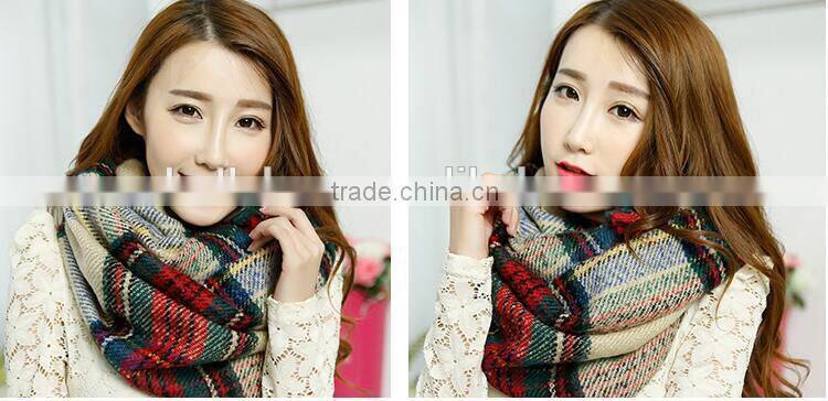 2015 Latest Design Fashion Acrylic Check Plaid Circular Neck Scarf