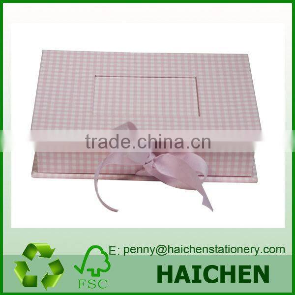 colour assorted 5x7 photo boxes