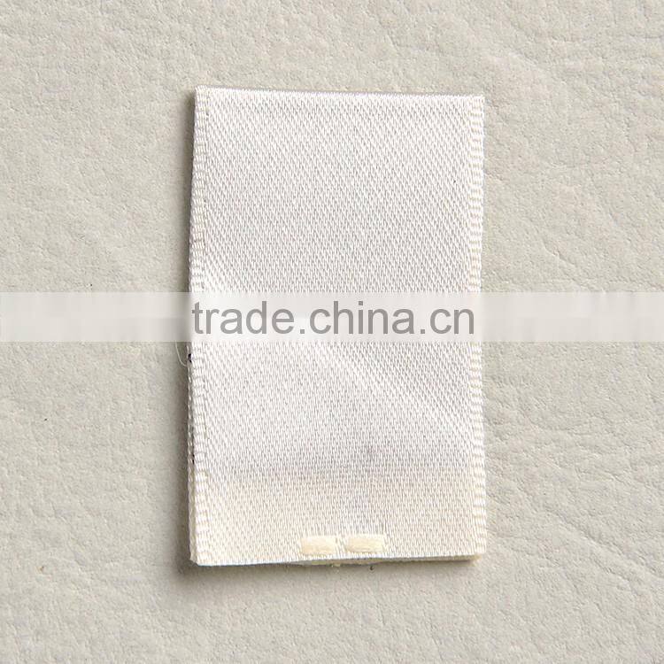 Center folded woven tag size label for garments