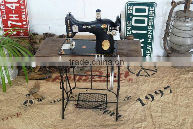 Antique sewing machine metal model imitation with paint
