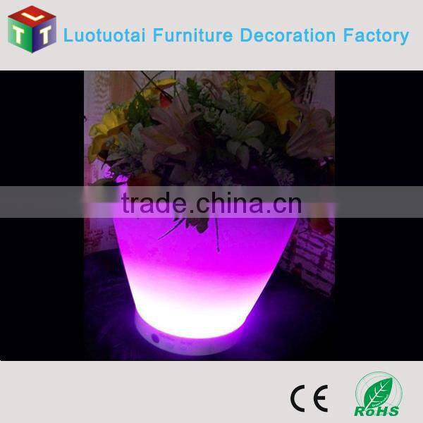 illuminated remote control Waterproof decorative led pot/vase